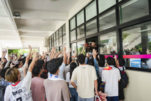 陈国豪派荔枝引发全网热议 陈国豪派荔枝引发全网热议