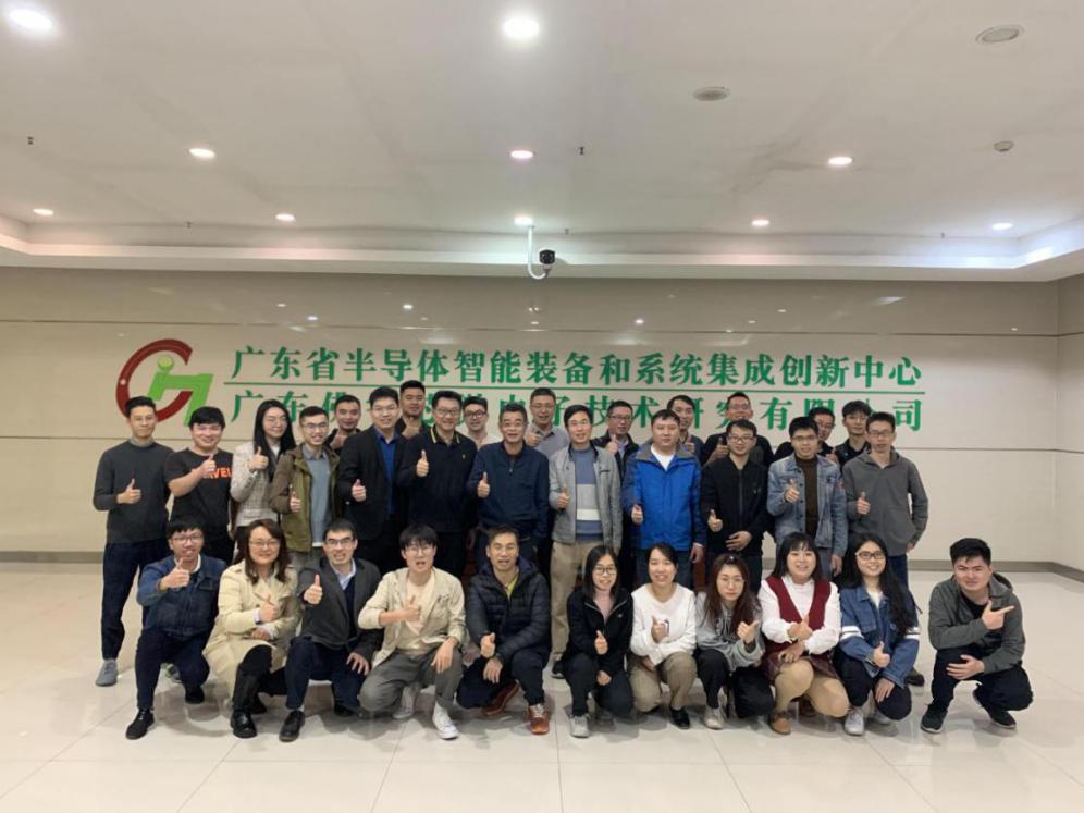 在党员带领下,佛智芯团队攻坚克难,已建成国内首条板级扇出型封装示范线。