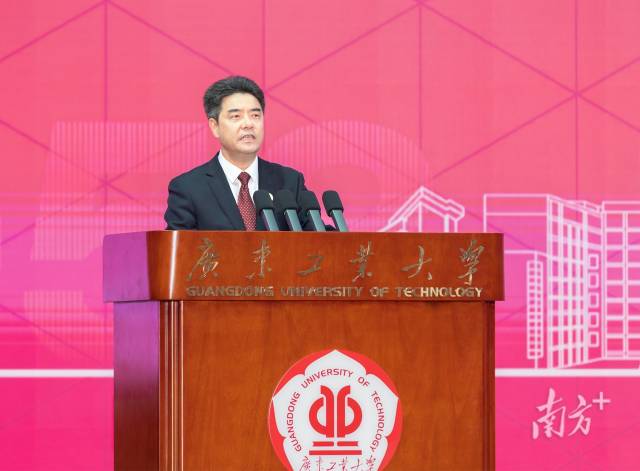 广东工业大学党委书记胡钦太。 广东工业大学党委书记胡钦太。