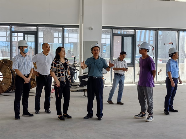 邱学青校长调研揭阳校区建设工作并召开教师座谈会