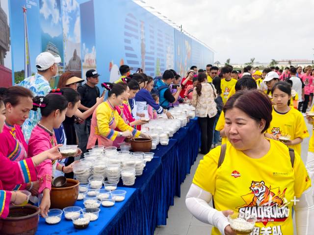 珠海队快攻得手。